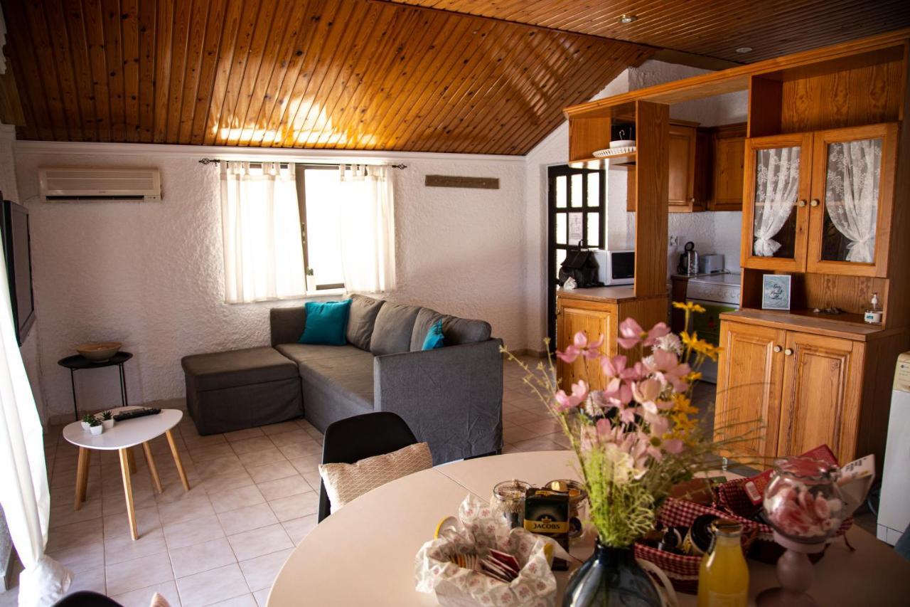 Rose’s place Artemida  Exterior foto
